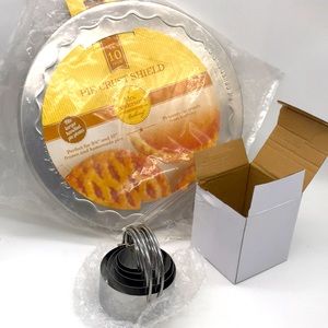 Baking Lot of Biscuits Cutters set of (5) Round & Mrs. Anderson’s Pie Shield